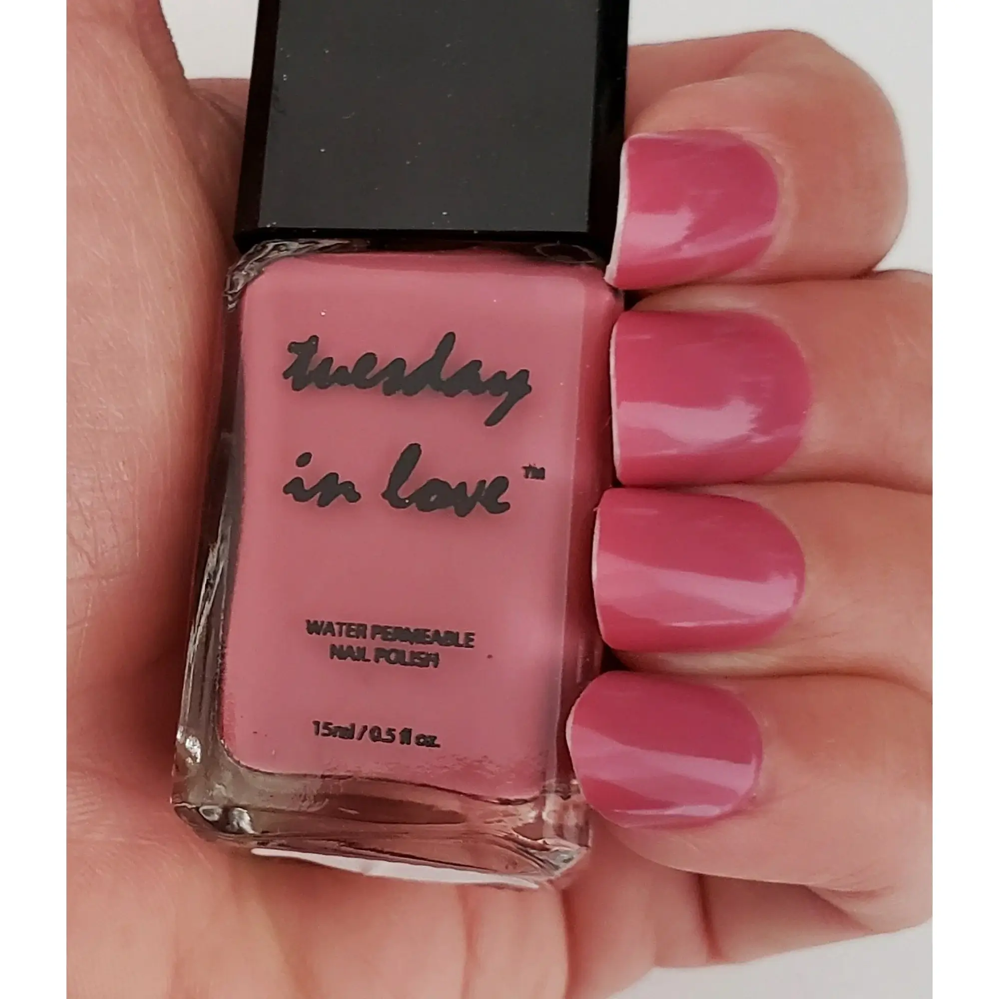 Tuesday in Love: Clean & Breathable Nail Polish